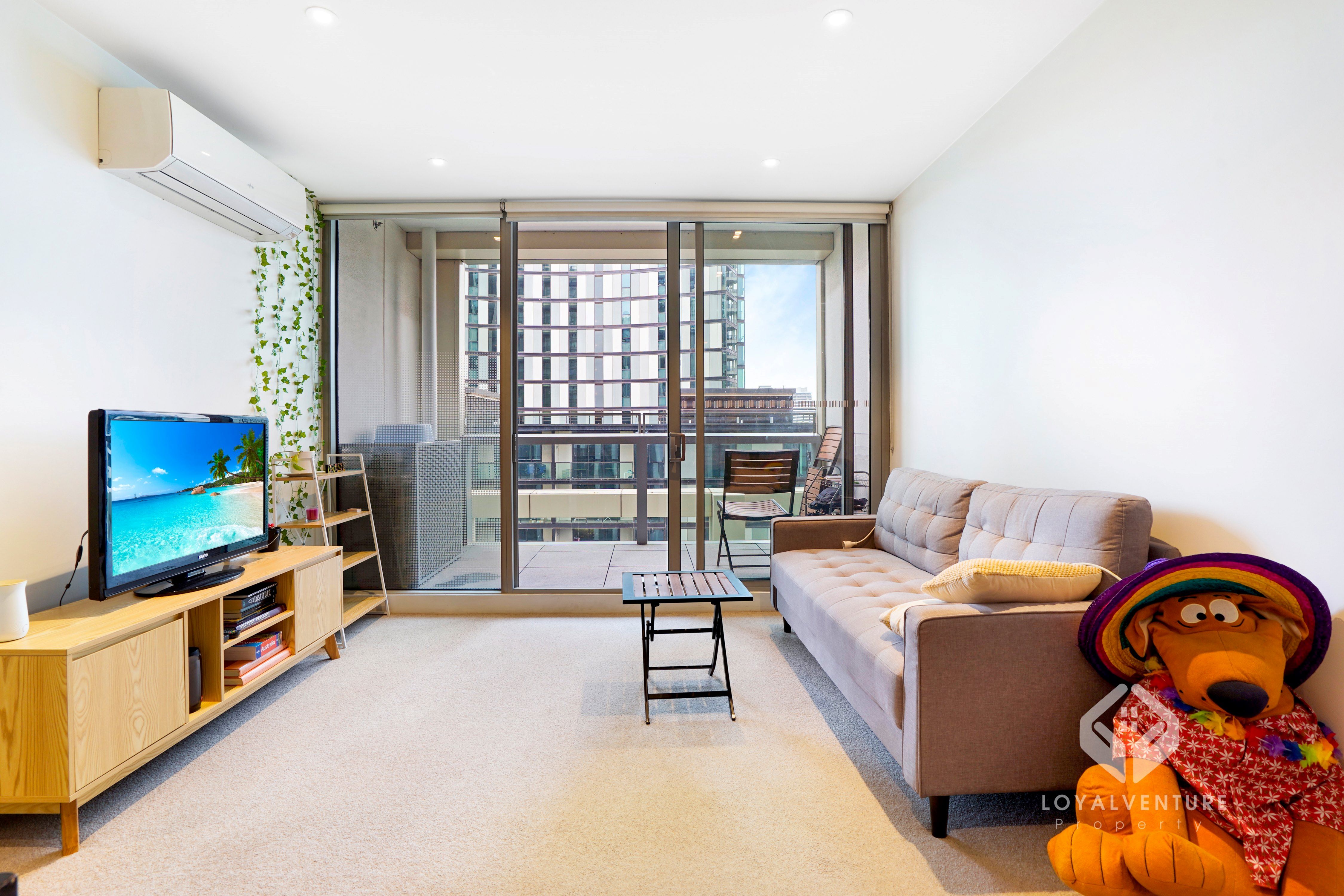 1012e/888 Little Collins St, Docklands VIC 3008, Australia, Docklands - Thumbnail 3